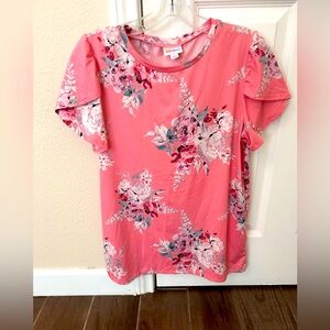 Lularoe t-shirt, round neck, flare bottom.  Perfect with leggings.